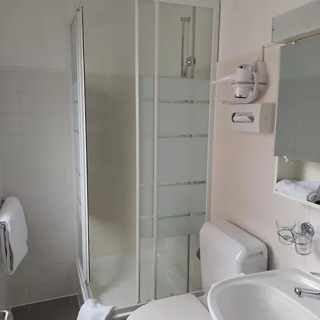 Nessi Hotell 3*