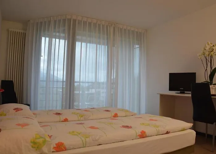 Nessi Локарно