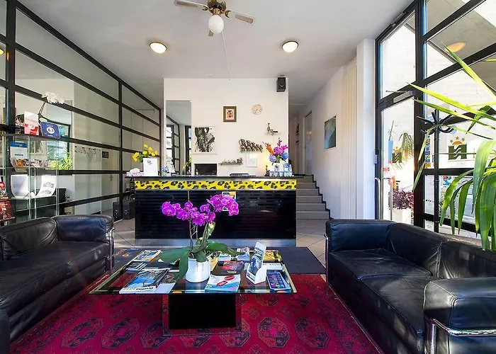 ホテル Nessi ロカルノ