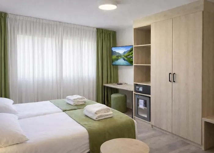 Nessi 3* ロカルノ