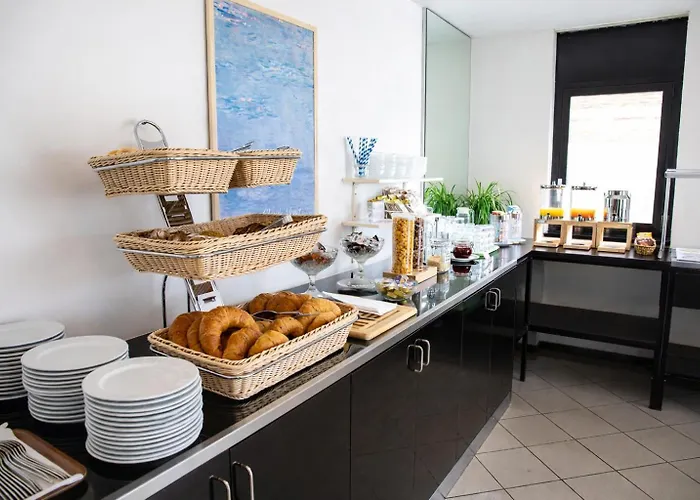 Nessi Отель Локарно