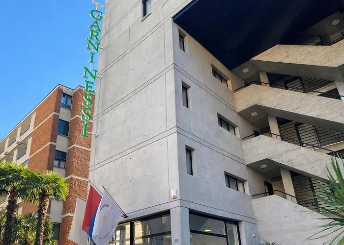 ホテル Nessi ロカルノ