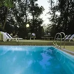 Отель Nessi 3*
